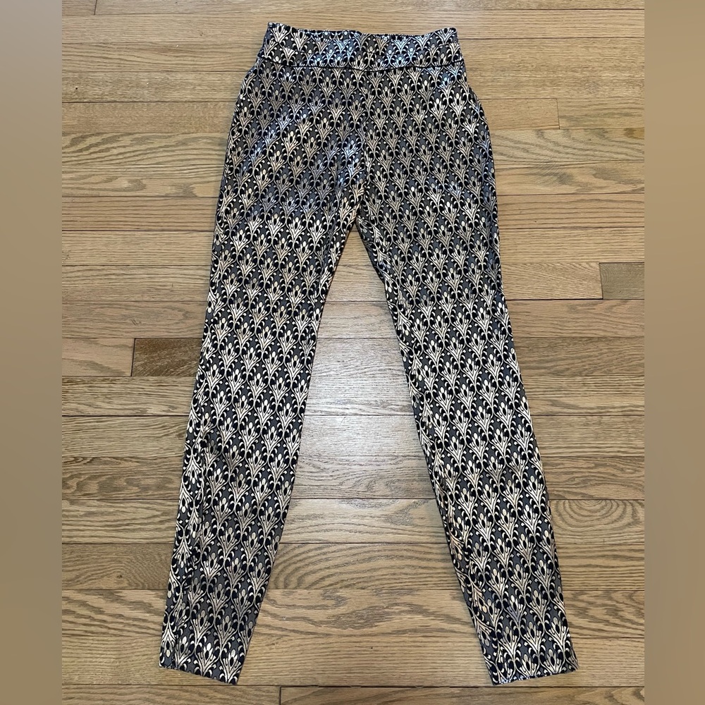 NWT NEW YORK & COMPANY Gold & Black Jacquard Stretchy Party Going Out Leggings